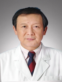 张哲成