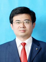 李铭
