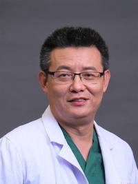 何江弘