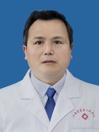 李文龙