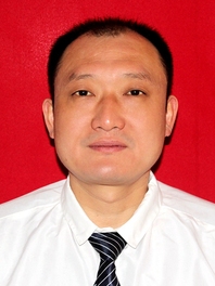 张巍