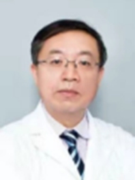 闫震