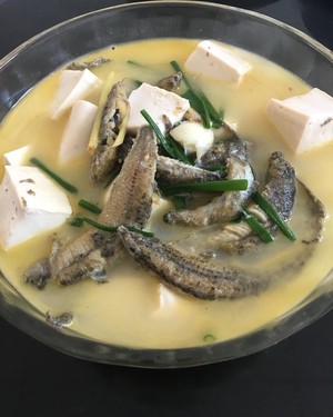 泥鳅炖豆腐