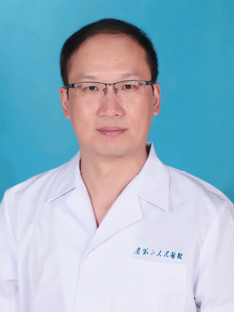 姓名: 杨小龙职务与职称: 副主任医师,疼痛科主任.