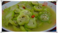 枸杞芦根丝瓜汤