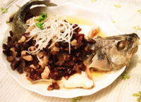 扁豆大枣蒸鲈鱼