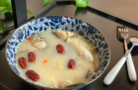 姜枣雪梨煲鲫鱼