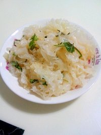 凉拌银耳