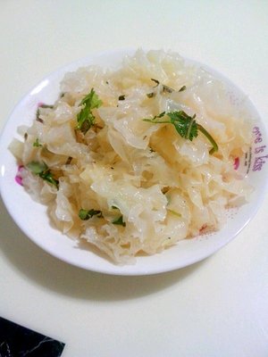 凉拌银耳
