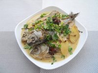 清炖鲫鱼