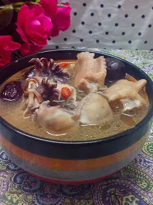 墨鱼炖鸡