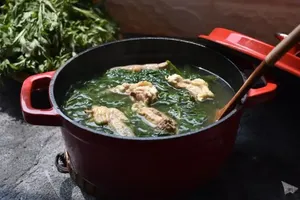 艾叶炖母鸡