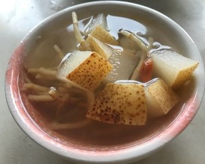 蕺菜炖鲜梨