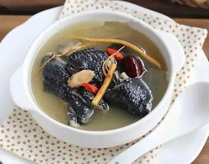 归芪乌鸡汤