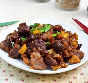 归地烧羊肉