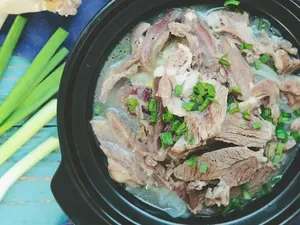 薏仁苓术羊肉煲