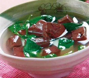 当归苁蓉猪血羹