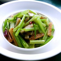 玉竹炒芹菜