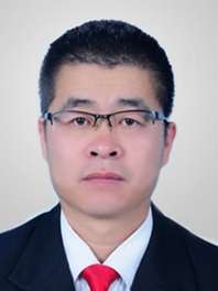 李华