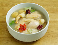 人参蛤蚧山鸡煲