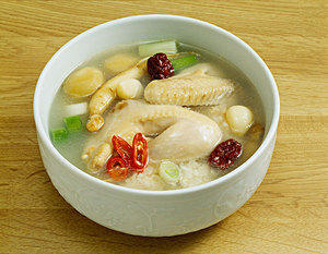 人参蛤蚧山鸡煲