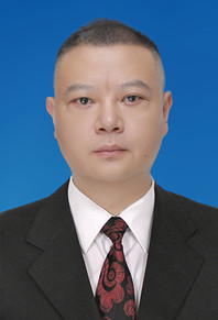 潘东