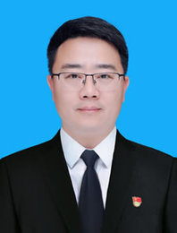 李华