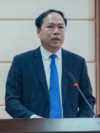 覃斌