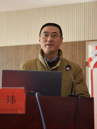 董玮