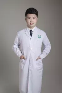 李雪冰