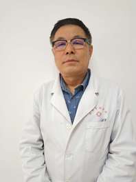 侯伟东