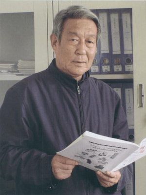 薛芳