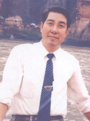 邓尔禄