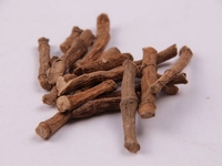 三白草根