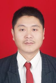 李培伟