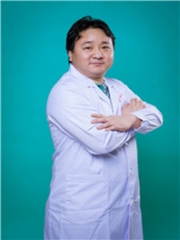 王何斌