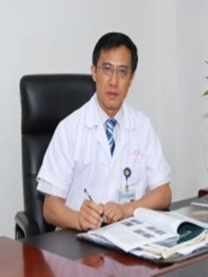 谭万龙