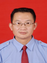 李伟