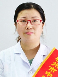 易佳佳