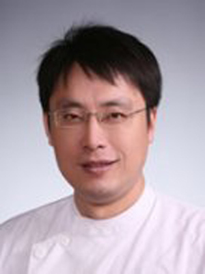 秦力铮