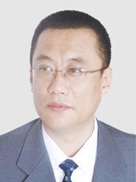 李伟