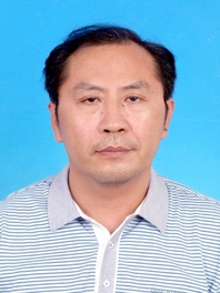 尤共平