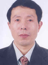 侯群