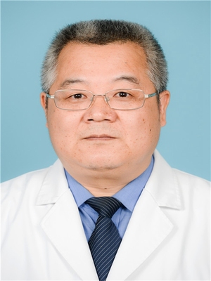 潘月龙