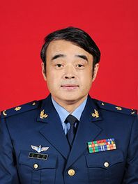 李德华