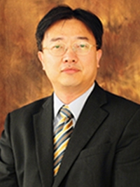 王坚