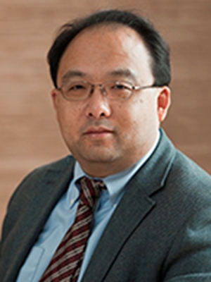 董强