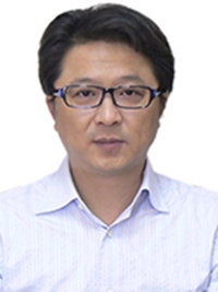 董震
