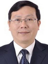 王明