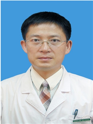 何泽